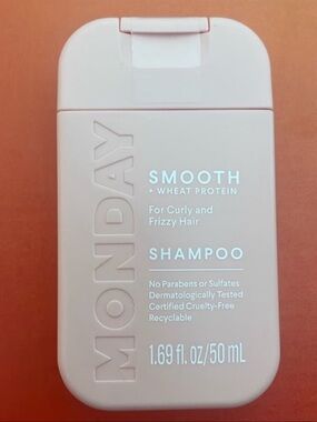 Monday Haircare Smooth Shampoo